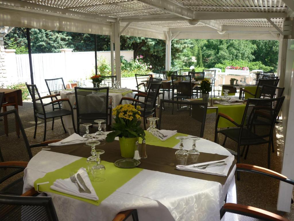 Logis Hotel Le Relais Du Serre Dieulefit Luaran gambar